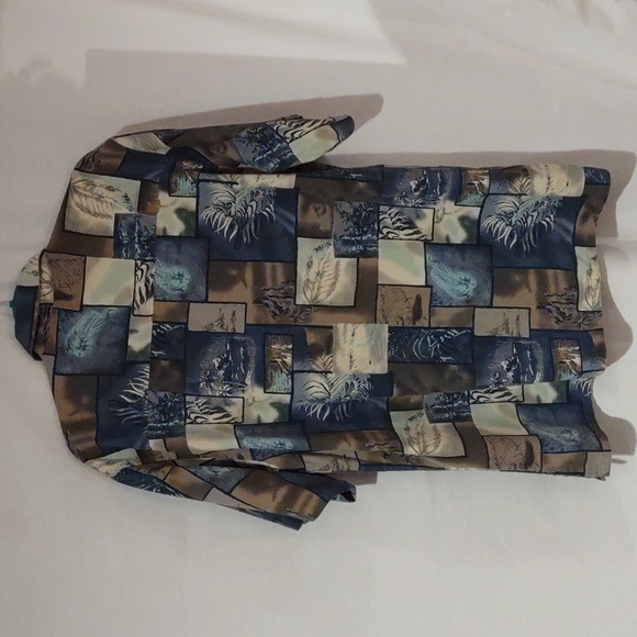 Paradise Cove Silk Men's Tropical Camp Shirt - Picture 2 of 9